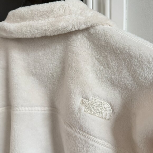 The North Face Women's Luxe Osito Full Zip Jacket - Picture 11 of 11